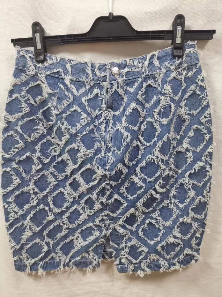 DY010 (90)